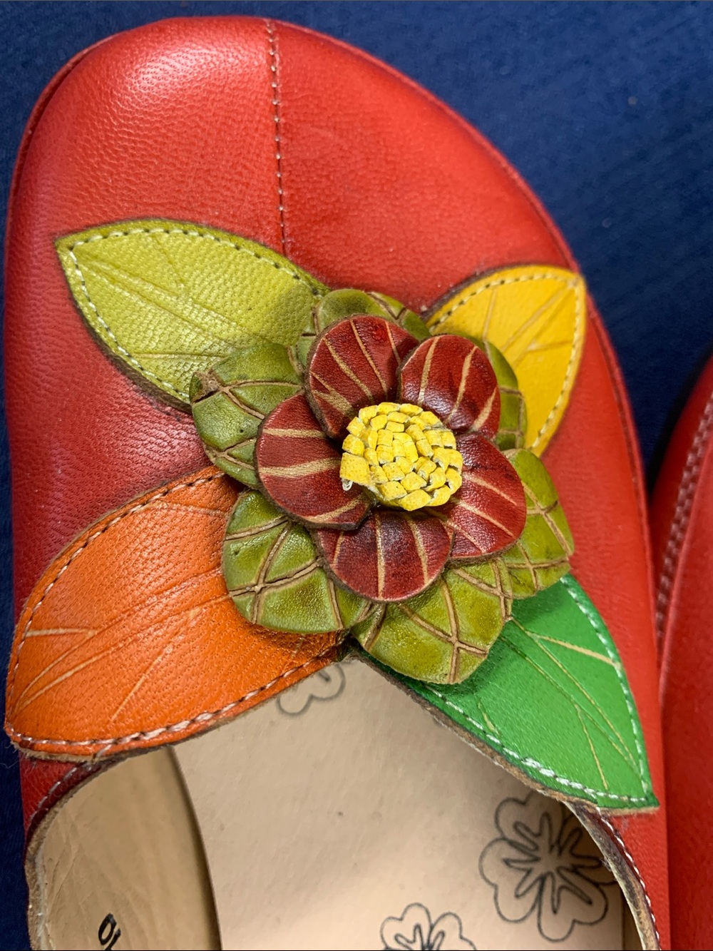 Via Veneto Red Leather Floral Appliqué Mules - Picture 10 of 11